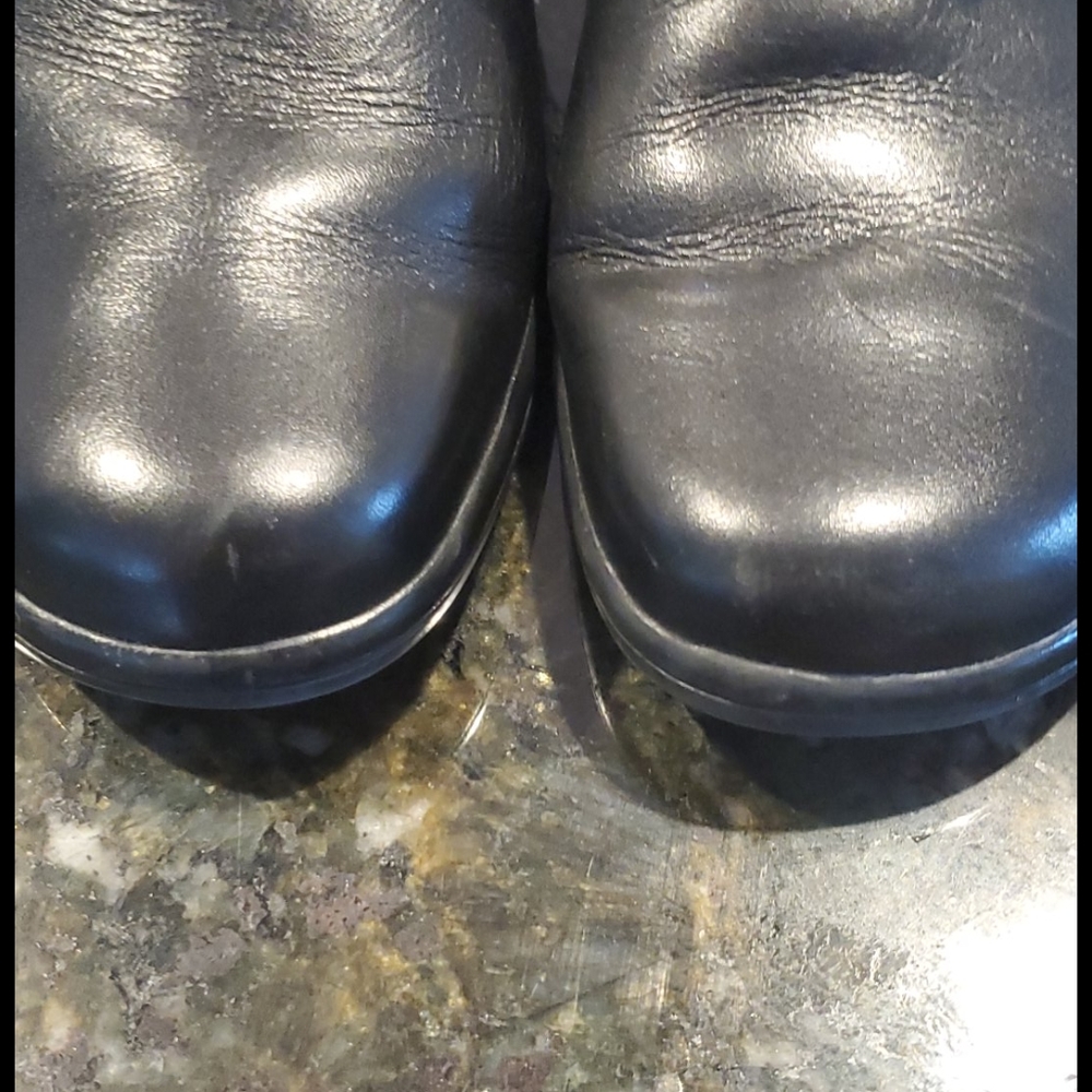 Clark's Clogs - Size 6.5 - Picture 7 of 8